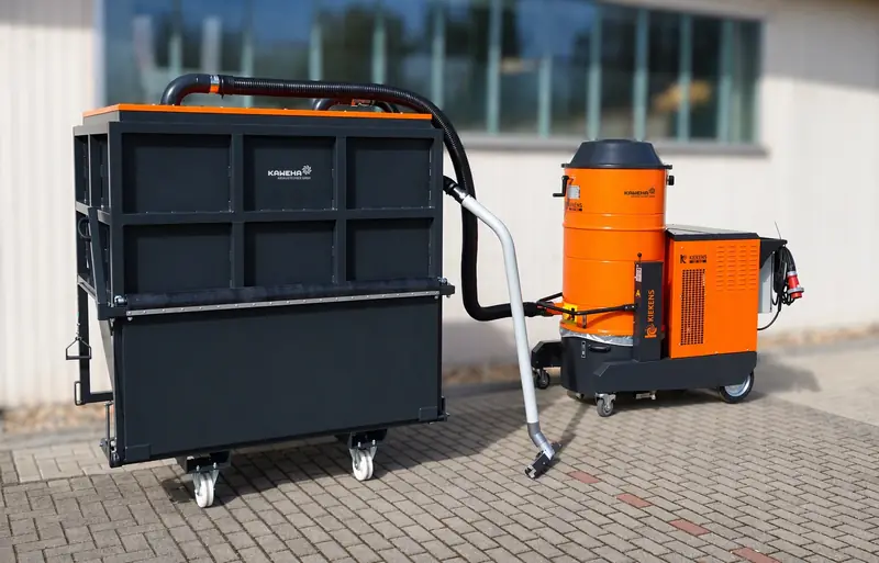 Mobiler Industriesauger von KAWEHA mit Vorabscheider für 1.200 Liter